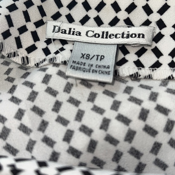 Dalia Collection - Picture 4 of 4